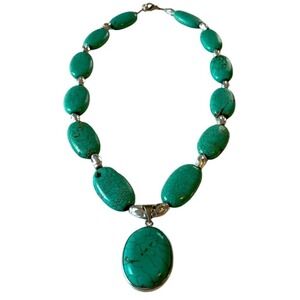 Southwestern Turquoise Style Necklace Silver Tone Green Stone